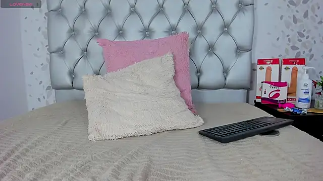 candymery online show from February 22, 7:14 pm