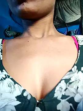 Snapshot of Kajal__Mehra chatting on April 13, 3:34 am Kajal Mehra online show from April 13, 3:34 am