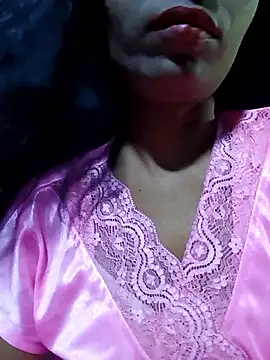 Snapshot of Kajal__Mehra chatting on April 15, 10:10 pm Kajal Mehra online show from April 15, 10:10 pm