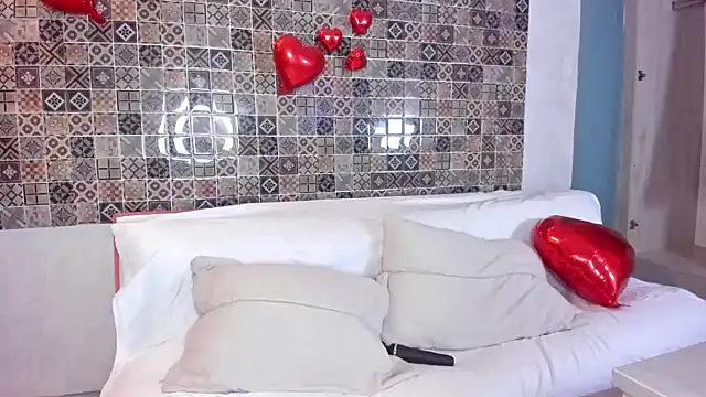 Pamela Johnsonn online show from February 3, 7:42 pm
