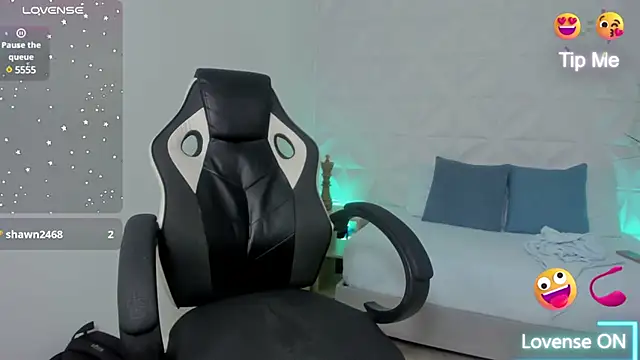 Snapshot of stephanya_ chatting on February 18, 6:26 am stephanya  online show from February 18, 6:26 am