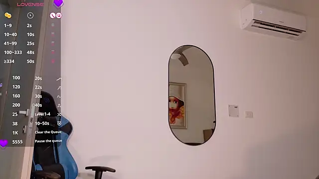 Snapshot of Mishel_Blessing chatting on October 28, 8:11 pm Mishel Blessing online show from October 28, 8:11 pm