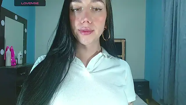 karla zambrano online show from May 2, 7:19 pm