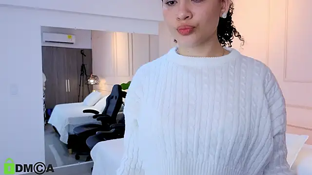 Snapshot of SHARONN____ chatting on September 29, 4:06 am SHARONN online show from September 29, 4:06 am