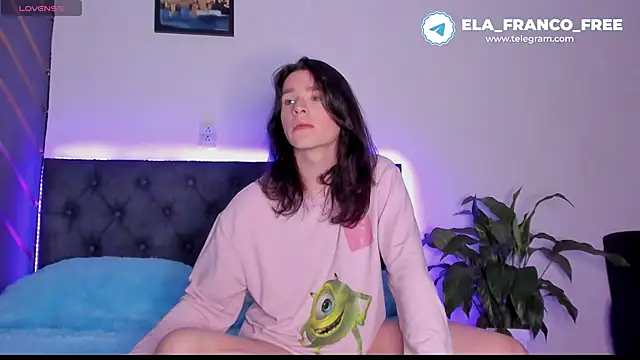 Snapshot of elafranco_ chatting on February 22, 8:31 pm elafranco online show from February 22, 8:31 pm