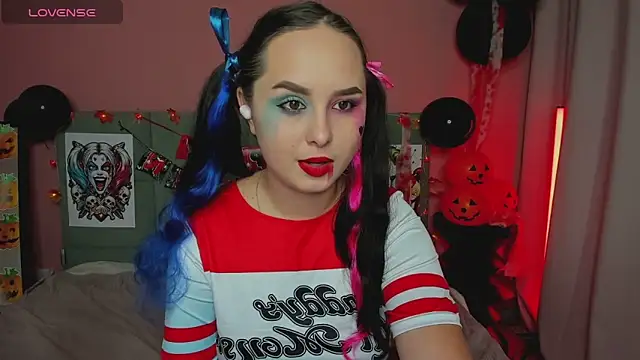 Snapshot of BeatriceReeves chatting on October 24, 1:03 am BeatriceReeves online show from October 24, 1:03 am