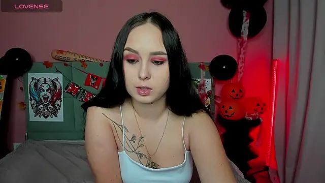 Snapshot of BeatriceReeves chatting on October 27, 1:09 am BeatriceReeves online show from October 27, 1:09 am