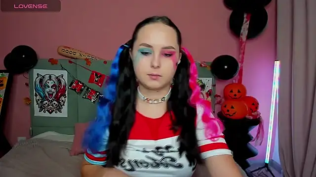 Snapshot of BeatriceReeves chatting on October 30, 1:07 am BeatriceReeves online show from October 30, 1:07 am