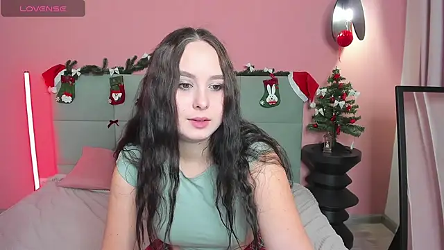 Snapshot of BeatriceReeves chatting on December 5, 1:03 am BeatriceReeves online show from December 5, 1:03 am