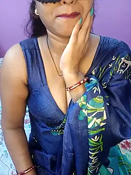 Sexy Mona Bhabhi online show from October 10, 6:29 pm