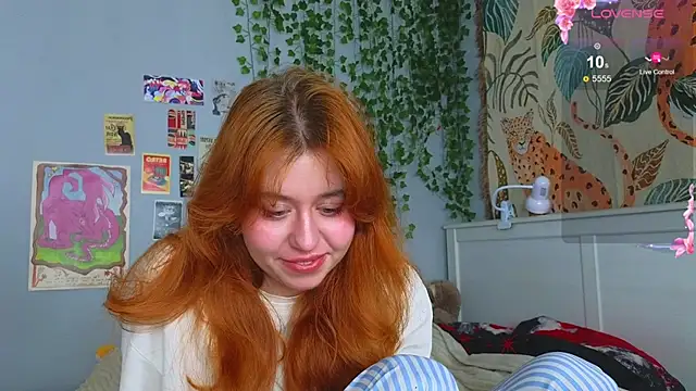Snapshot of Penny_Staaar chatting on June 5, 7:14 am Penny Staaar online show from June 5, 7:14 am