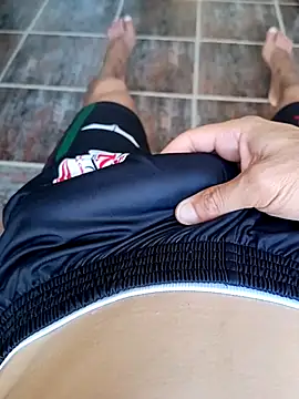 Snapshot of paubabando_ chatting on March 5, 4:35 pm paubabando online show from March 5, 4:35 pm