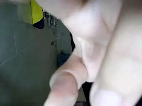Weiwei5200 online show from May 8, 1:55 am