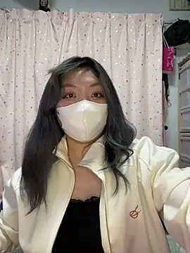 YUNA-yuna online show from February 19, 4:00 pm