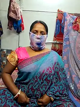 Snapshot of Real_Desi_Couple chatting on December 16, 4:38 pm Real Desi Couple online show from December 16, 4:38 pm