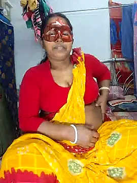 Snapshot of Real_Desi_Couple chatting on December 26, 4:25 pm Real Desi Couple online show from December 26, 4:25 pm