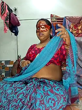 Snapshot of Real_Desi_Couple chatting on December 27, 4:10 pm Real Desi Couple online show from December 27, 4:10 pm