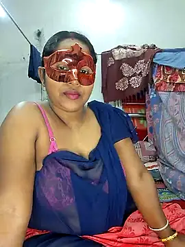 Snapshot of Real_Desi_Couple chatting on January 3, 4:37 pm Real Desi Couple online show from January 3, 4:37 pm