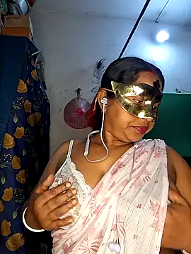 Snapshot of Real_Desi_Couple chatting on March 26, 4:45 pm Real Desi Couple online show from March 26, 4:45 pm