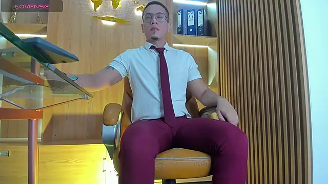 Snapshot of JoshMillerr_ chatting on September 28, 3:01 am JoshMillerr online show from September 28, 3:01 am