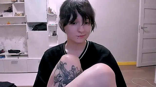 luna cosmic online show from February 7, 4:14 pm