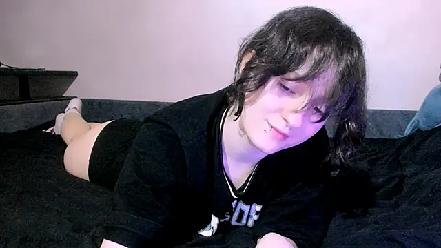 luna cosmic online show from February 25, 9:24 pm