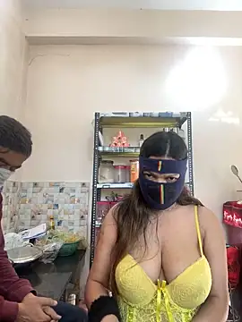 HoneyBearCpl online show from February 2, 8:57 am