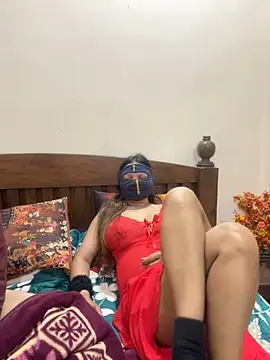 HoneyBearCpl online show from February 6, 3:48 am