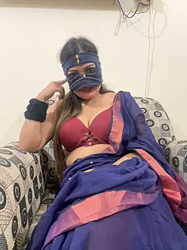 HoneyBearCpl online show from March 1, 7:48 pm