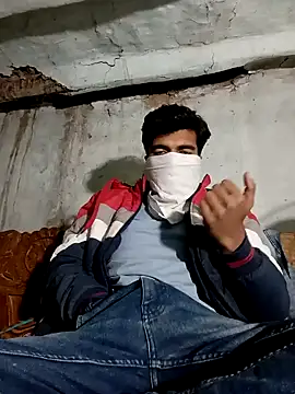 Snapshot of Roni1028 chatting on December 11, 2:00 pm Roni1028 online show from December 11, 2:00 pm