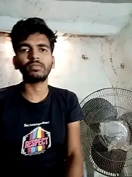 Snapshot of Roni1028 chatting on December 12, 7:30 am Roni1028 online show from December 12, 7:30 am