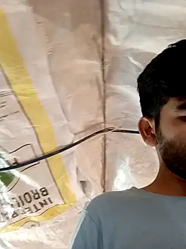 Snapshot of Roni1028 chatting on January 2, 6:18 am Roni1028 online show from January 2, 6:18 am