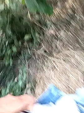 Snapshot of Roni1028 chatting on January 6, 1:42 am Roni1028 online show from January 6, 1:42 am