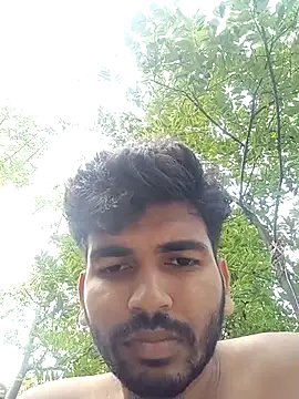 Snapshot of Roni1028 chatting on October 25, 7:05 am Roni1028 online show from October 25, 7:05 am