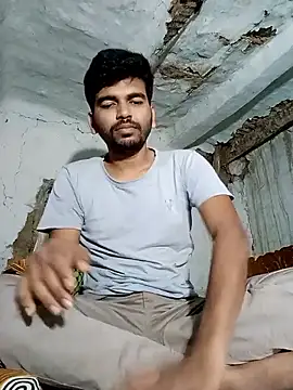 Snapshot of Roni1028 chatting on February 20, 7:58 pm Roni1028 online show from February 20, 7:58 pm