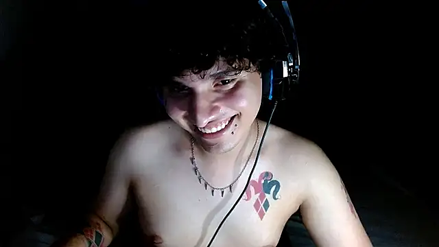 Snapshot of Charley_quin chatting on June 2, 1:07 am Charley quin online show from June 2, 1:07 am