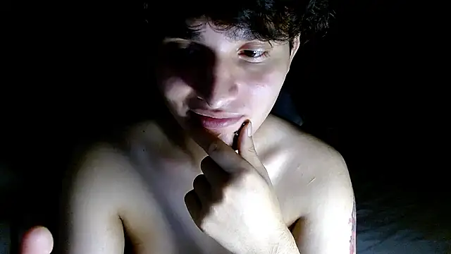 Snapshot of Charley_quin chatting on June 3, 1:19 am Charley quin online show from June 3, 1:19 am