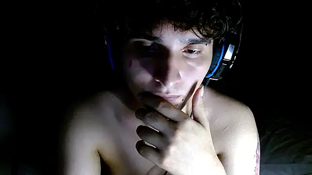 Snapshot of Charley_quin chatting on June 5, 1:01 am Charley quin online show from June 5, 1:01 am