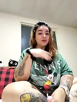 poisson ivy online show from October 6, 3:15 am