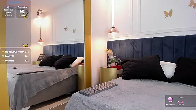 CarlaRossi  online show from March 9, 10:41 pm