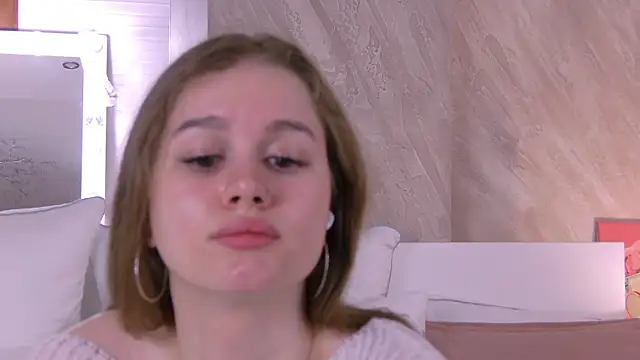 EllieHayes online show from September 21, 5:14 pm