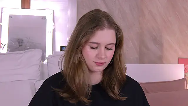 EllieHayes online show from October 17, 5:26 pm