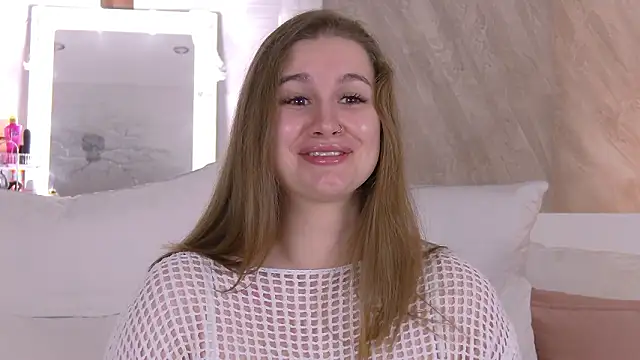 EllieHayes online show from January 18, 10:57 pm