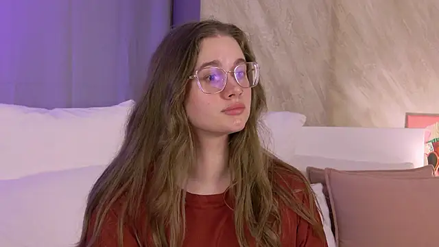 Snapshot of EllieHayes chatting on August 1, 10:25 am EllieHayes online show from August 1, 10:25 am