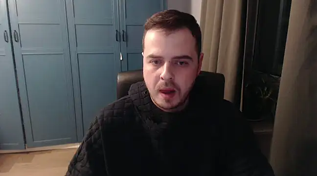 Snapshot of CuteMan33 chatting on February 13, 11:58 pm CuteMan33 online show from February 13, 11:58 pm