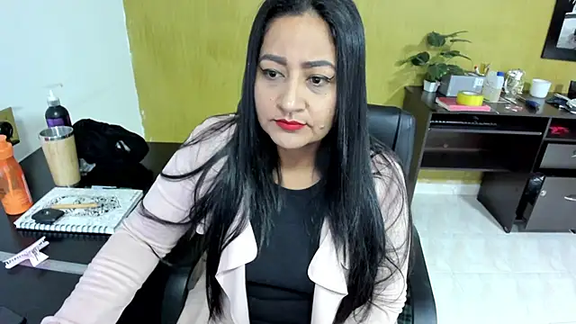 Adele Sweett online show from February 5, 10:19 am