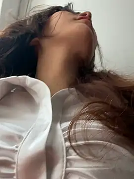 ChuChu1991 online show from April 5, 7:27 am