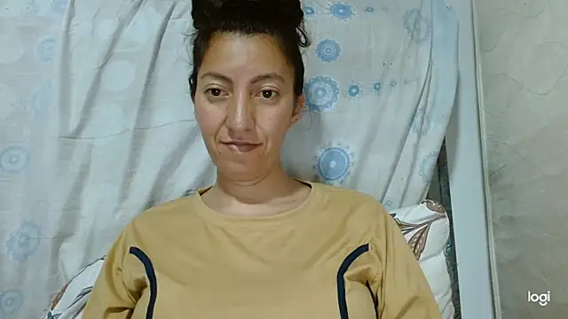 Snapshot of kaybabyhot chatting on October 2, 3:35 am kaybabyhot online show from October 2, 3:35 am