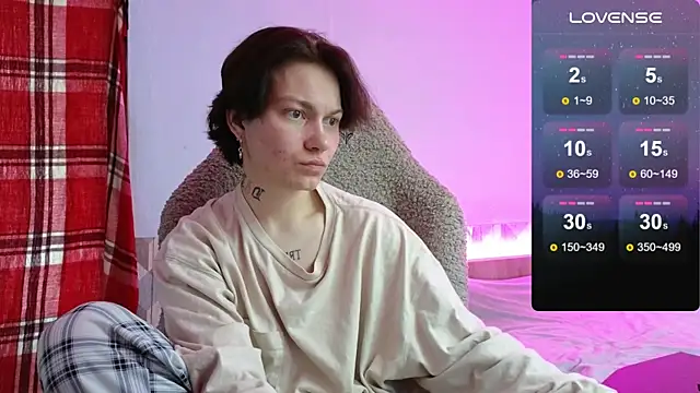 Snapshot of esajukyy chatting on October 4, 5:38 am esajukyy online show from October 4, 5:38 am