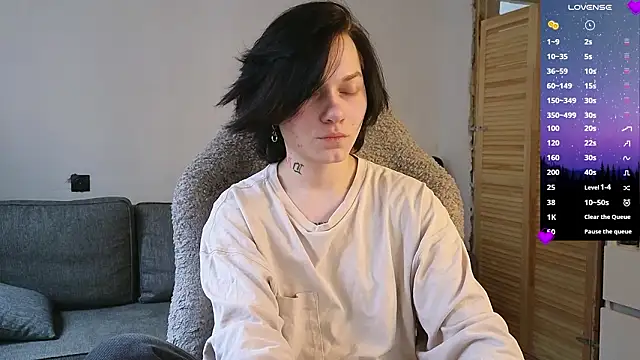 Snapshot of esajukyy chatting on March 5, 7:59 am esajukyy online show from March 5, 7:59 am